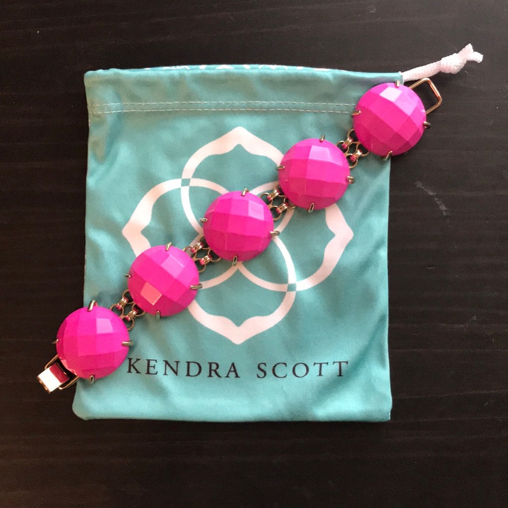 Kendra Scott bracelet